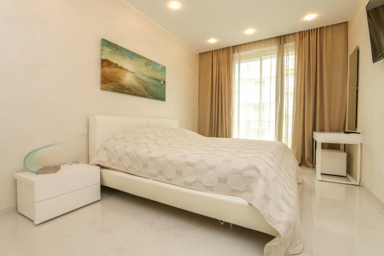 Seafront Modern Apartment Ница Екстериор снимка